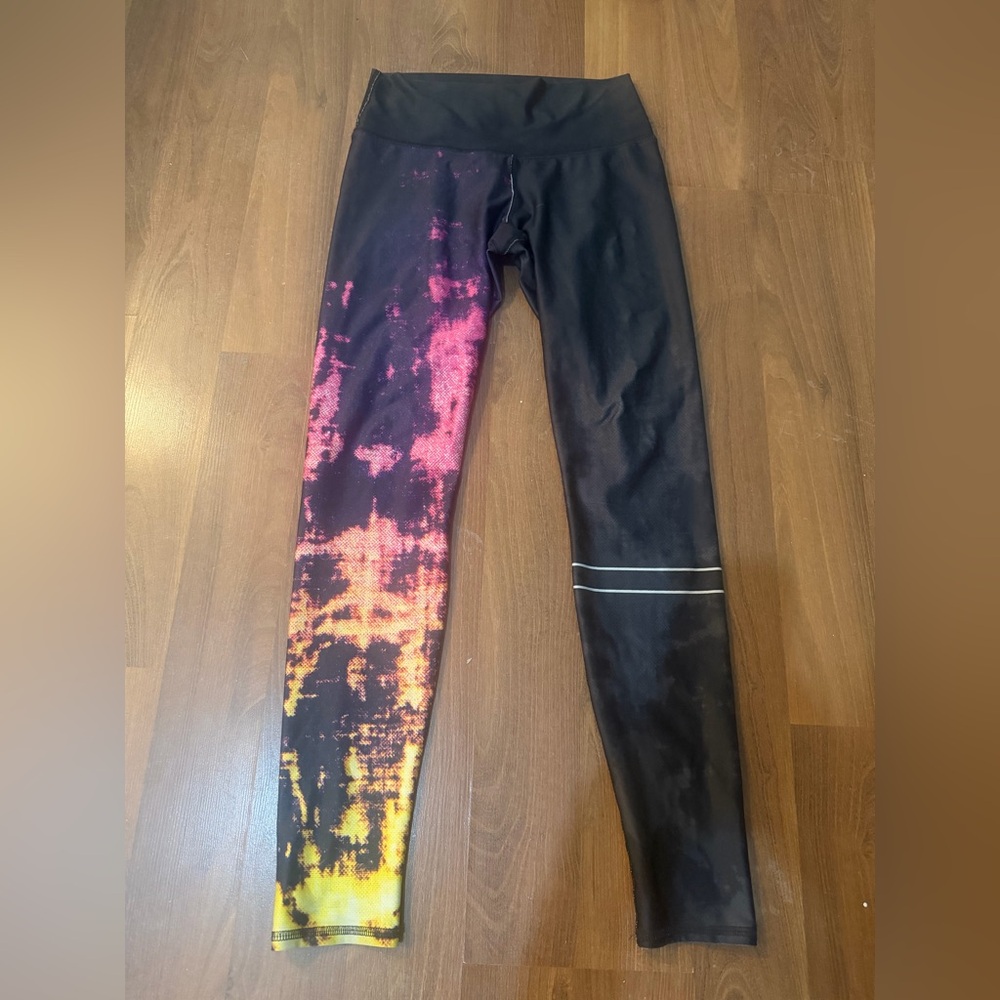 Women's Black and Pink Tie-Dye Leggings